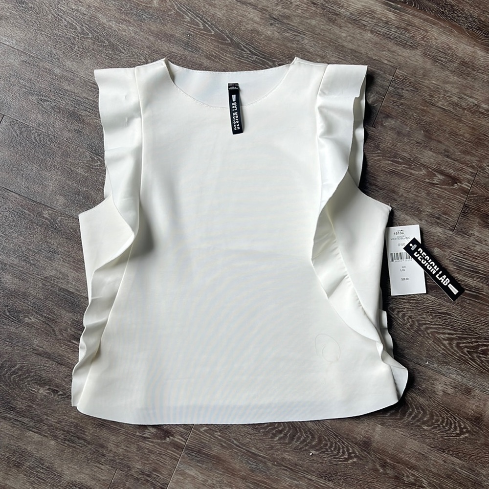 NWT frill side top